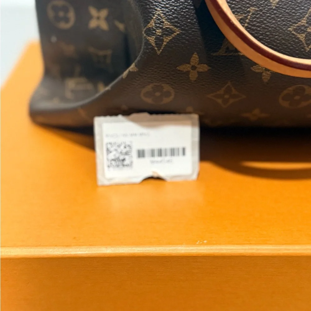 Louis Vuitton Rivoli NV MM - Picture 3 of 5